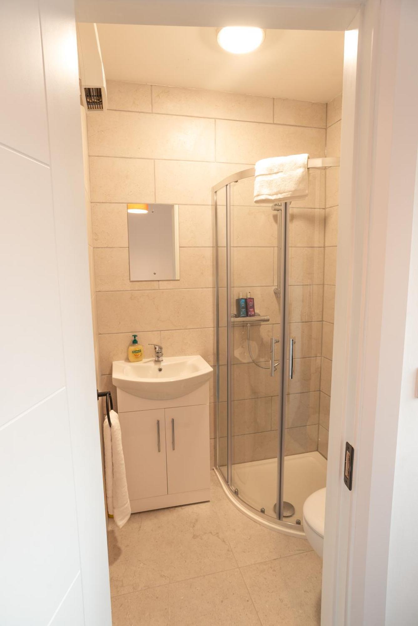 Hotel Westwood Court Galway Esterno foto