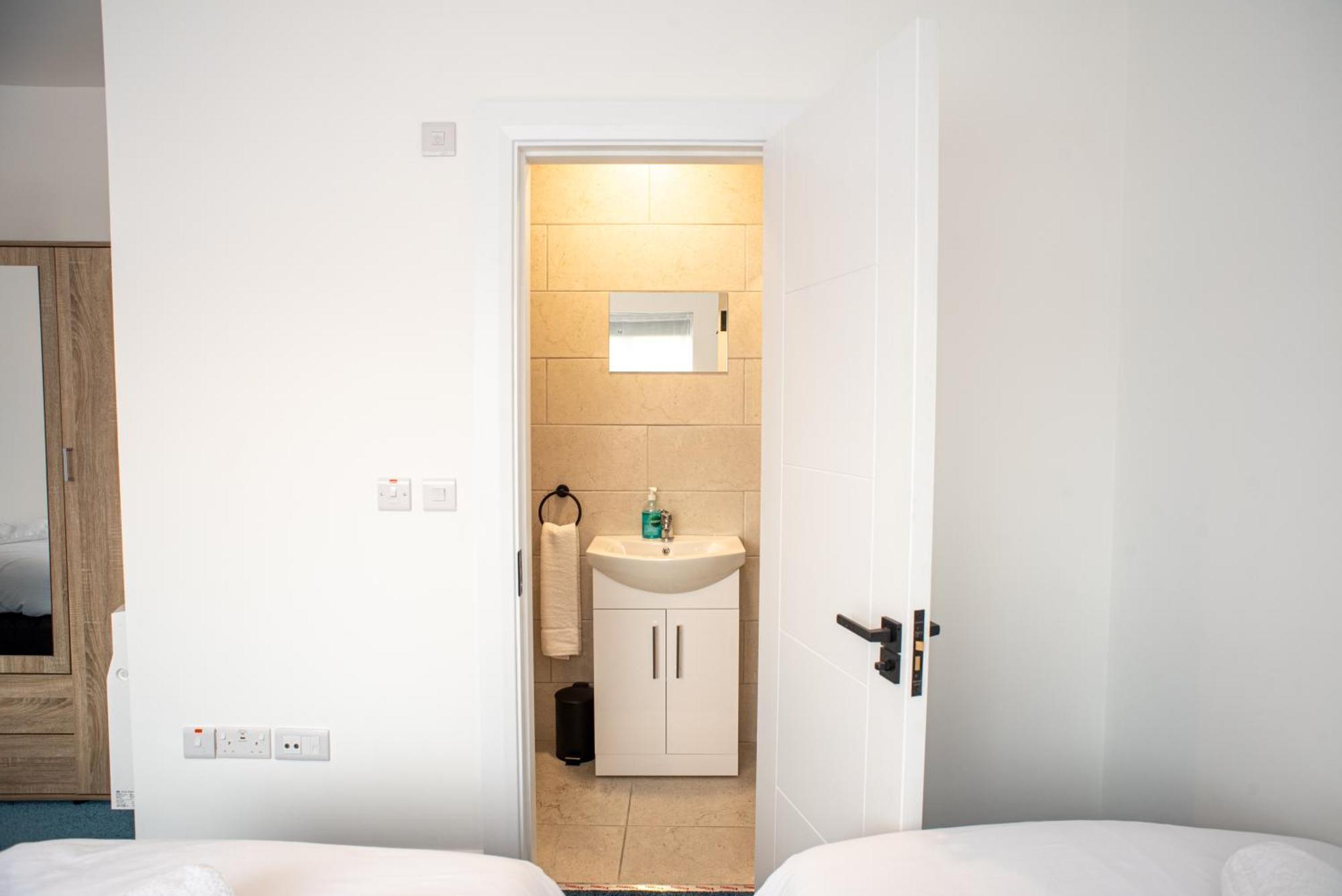 Hotel Westwood Court Galway Esterno foto