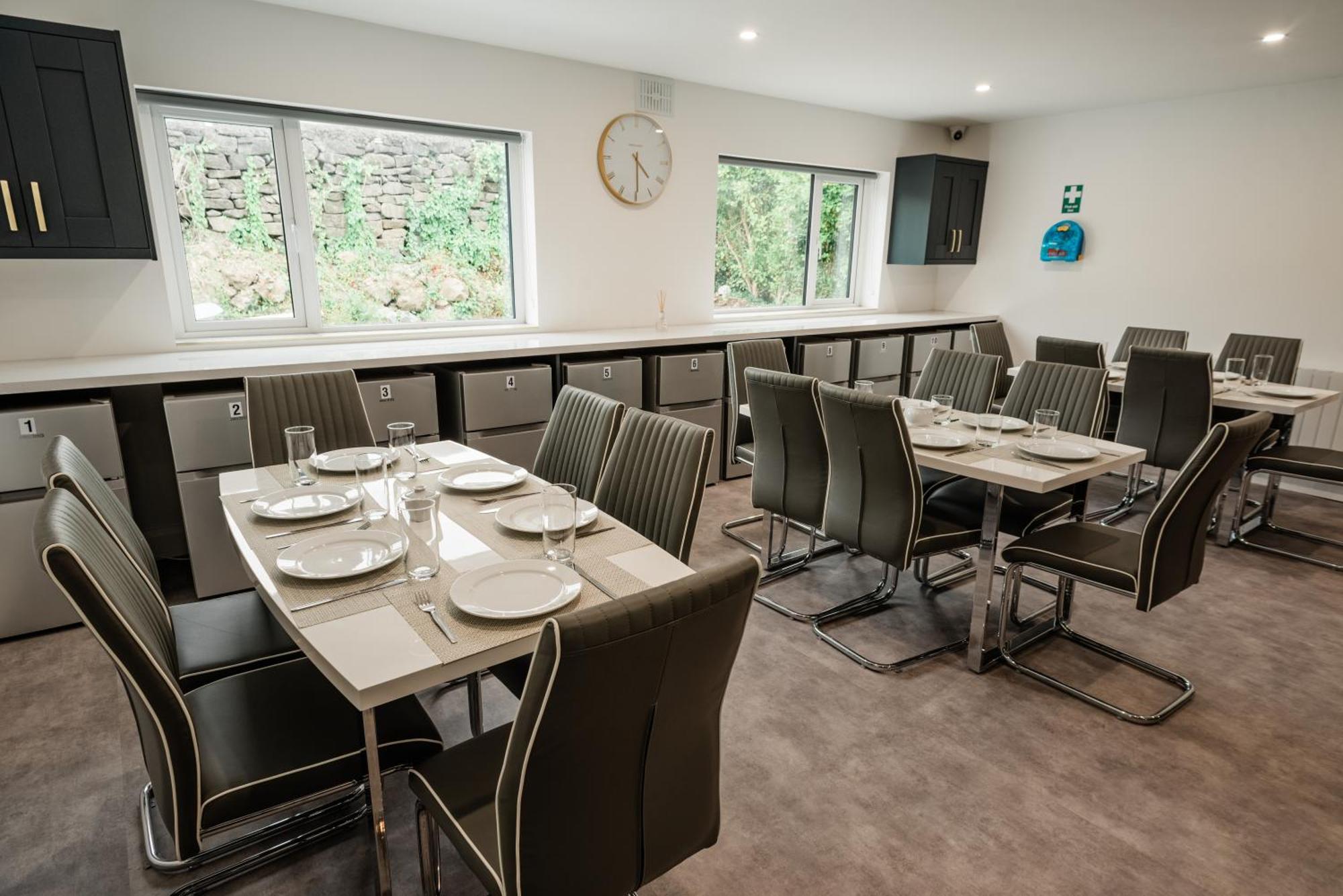 Hotel Westwood Court Galway Esterno foto