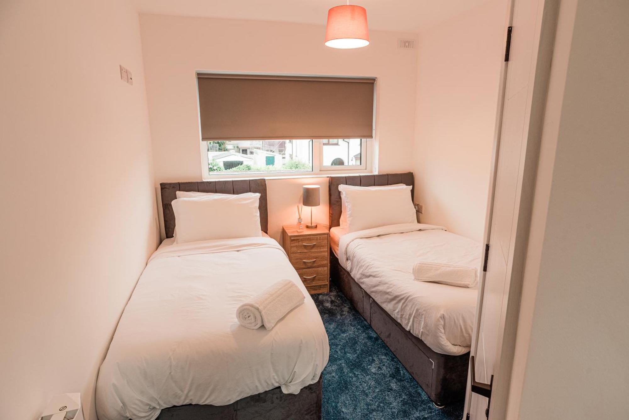 Hotel Westwood Court Galway Esterno foto